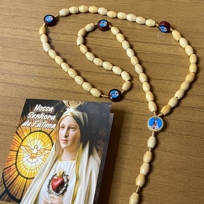 TERÇO DE MADEIRA NOSSA SENHORA DE FÁTIMA 5 MEDALHAS 08MM (3 UNIDADES)
