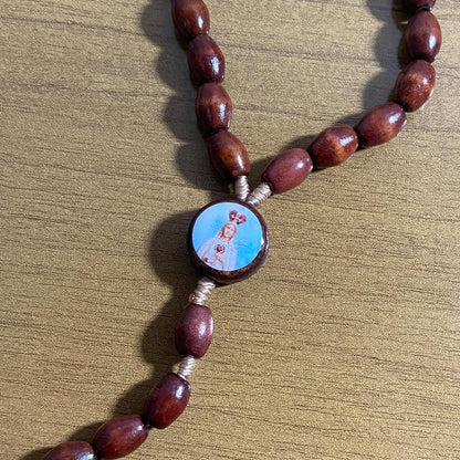 TERÇO DE MADEIRA NOSSA SENHORA DE FÁTIMA 8MM (3 UNIDADES)