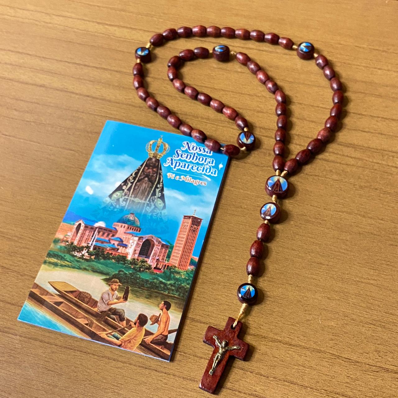 TERÇO DE MADEIRA NOSSA SENHORA APARECIDA 7 MEDALHAS MOD2 8MM (3 UNIDADES)