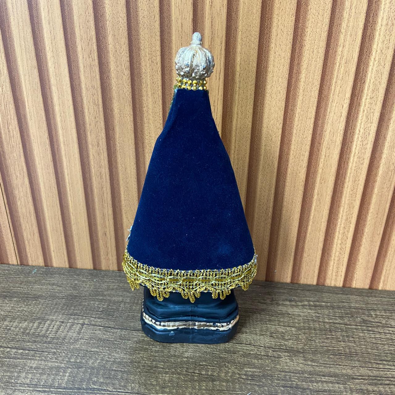 IMAGEM DE GESSO NOSSA SENHORA APARECIDA COM MANTO E STRASS MOD1 22CM (1 UNIDADE)