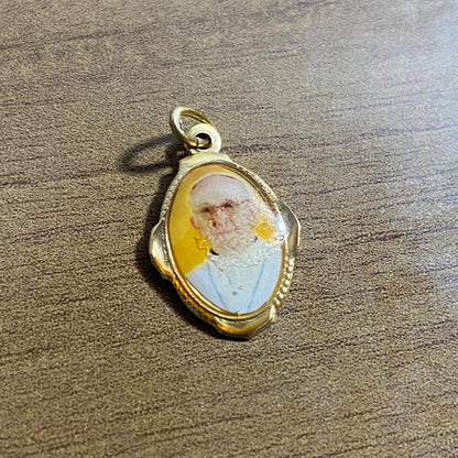 MEDALHA ALUMINIO PAPA FRANCISCO  (36 UNIDADES)