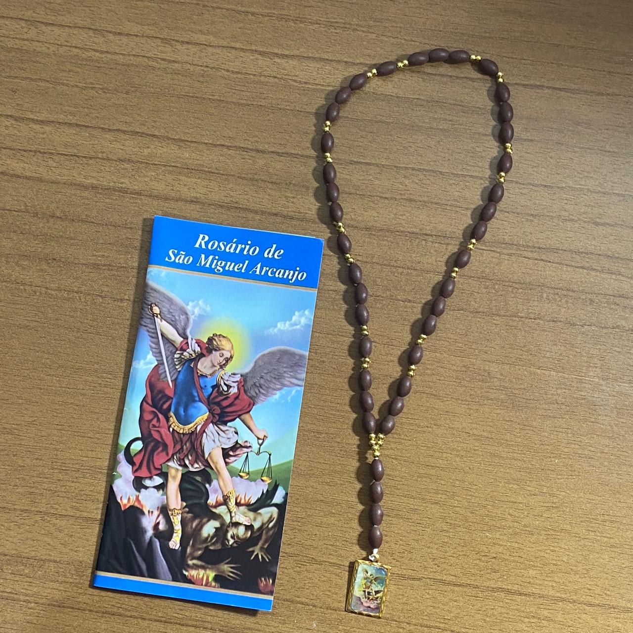 ROSÁRIO DE MADEIRA SÃO MIGUEL ARCANJO DOURADO MOD2 (1 UNIDADE)