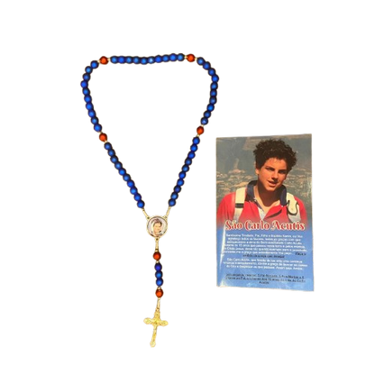 TERÇO PÉROLA AZUL COM MEDALHA RESINADA SÃO CARLO ACUTIS  8MM (1 UNIDADE)