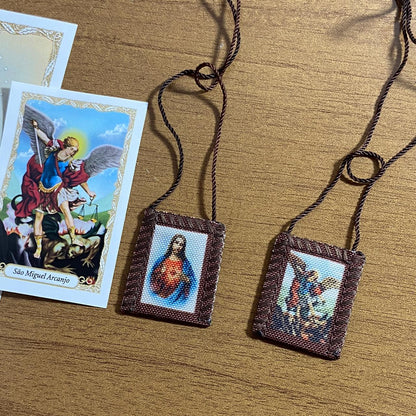 ESCAPULÁRIO DE PANO SAGRADO CORAÇÃO DE JESUS E SÃO MIGUEL ARCANJO P (6 UNIDADES)