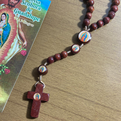 TERÇO DE MADEIRA NOSSA SENHORA DE GUADALUPE 7 MEDALHAS 08MM (3 UNIDADES)