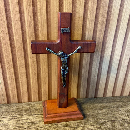 CRUCIFIXO MADEIRA DE MESA 20,5CM (1 UNIDADE)