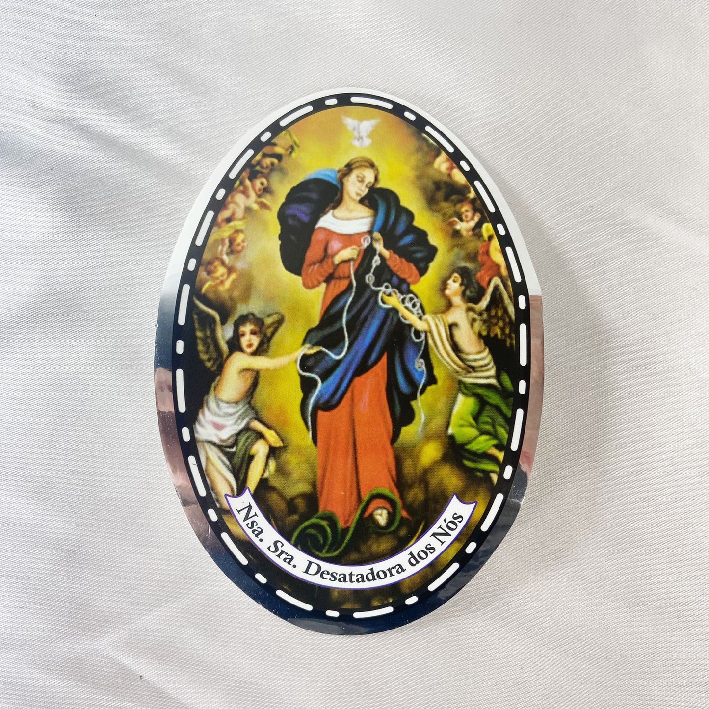 ADESIVO OVAL NOSSA SENHORA DESATADORA DOS NÓS 13X08 (6 UNIDADES)