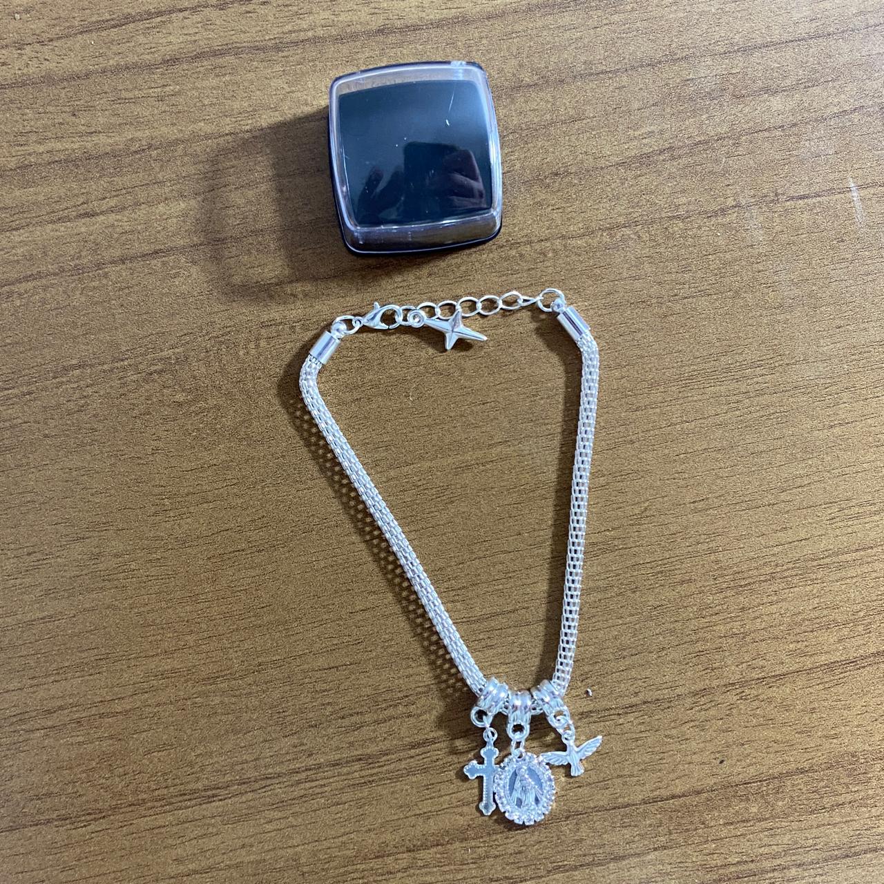 PULSEIRA PRATEADA NOSSA SENHORA DAS GRAÇAS COM STRASS (6 UNIDADES)