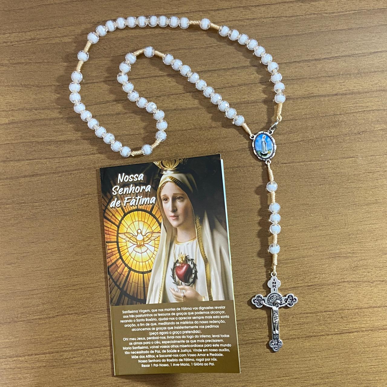 TERÇO ACRÍLICO BRANCO COM FECHO NOSSA SENHORA DE FÁTIMA MOD1 08MM (1 UNIDADE)