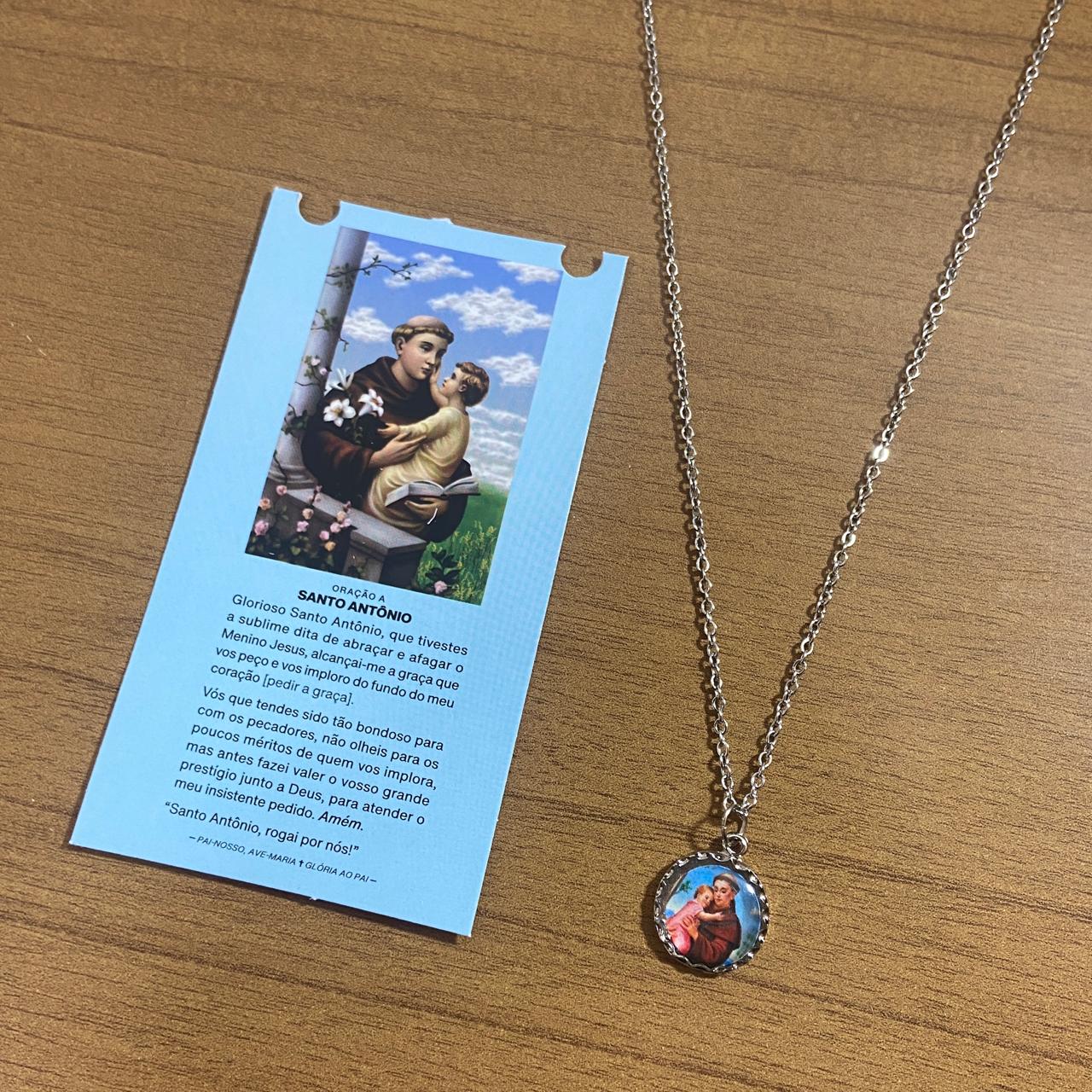 CORRENTE INOX COM MEDALHA RESINADA SANTO ANTÔNIO  (3 UNIDADES)