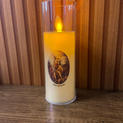VELA ELETRÔNICA NO COPO DE ACRÍLICO SÃO MIGUEL ARCANJO 15CM (1 UNIDADE)