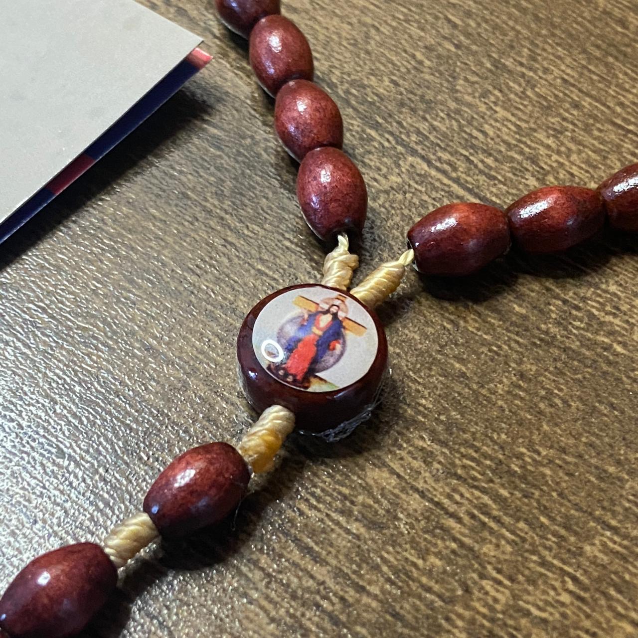 TERÇO DE MADEIRA SANTAS CHAGAS 8MM MOD3 (3 UNIDADES)