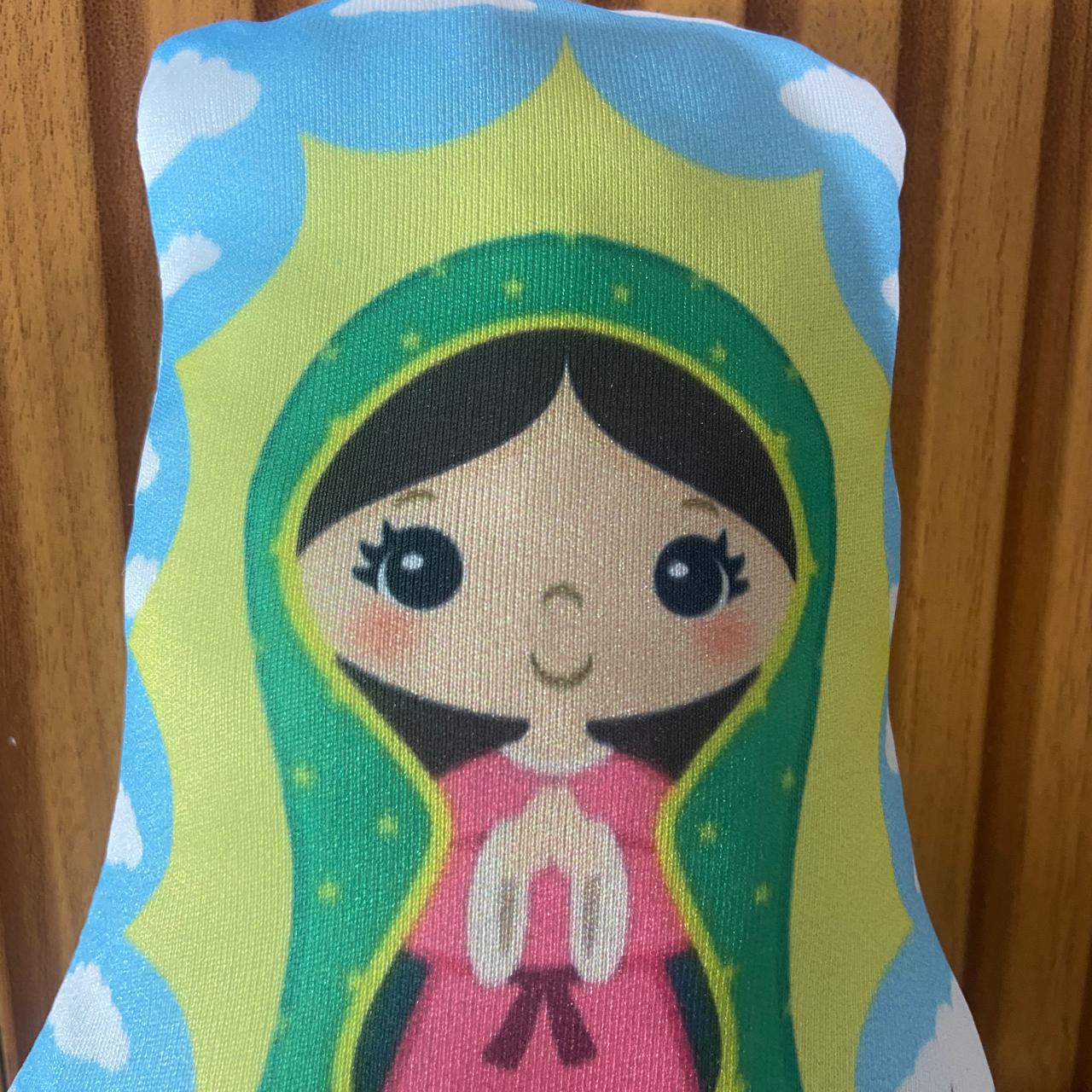 ALMOFADA PEQUENA NOSSA SENHORA DE GUADALUPE (1 UNIDADE)