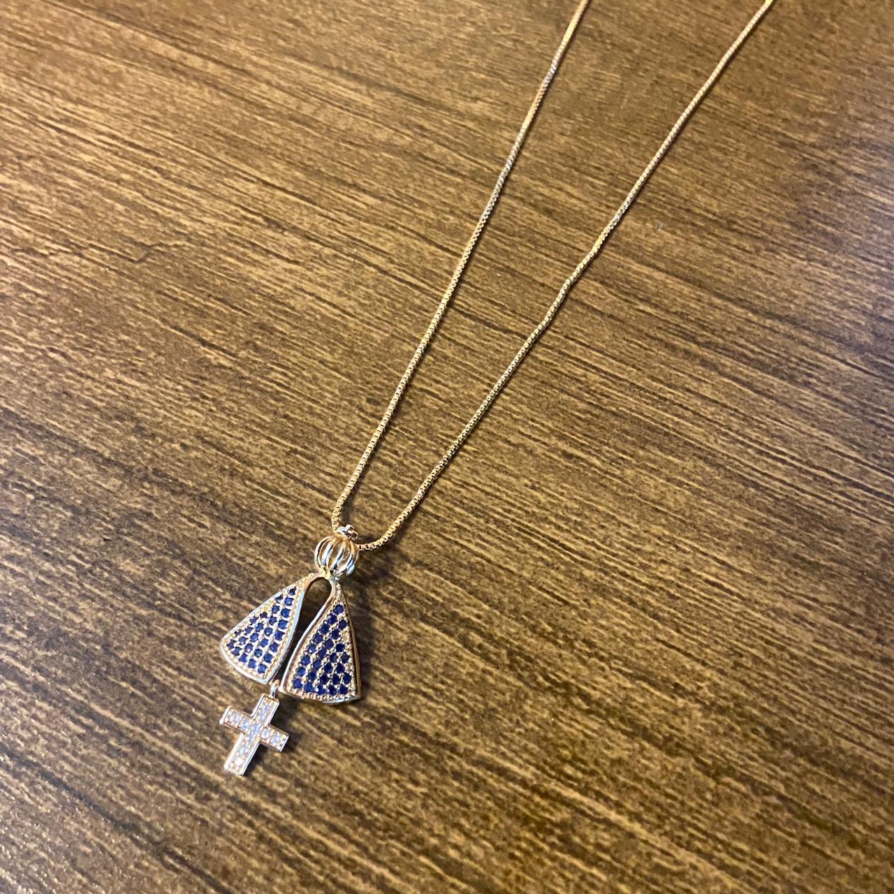 COLAR DOURADO NOSSA SENHORA APARECIDA COM STRASS  (1 UNIDADE)