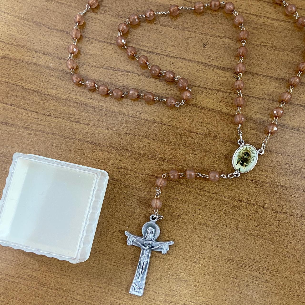 TERÇO CRISTAL NOSSA SENHORA DA SANTA CABEÇA 06CM (1 UNIDADE)