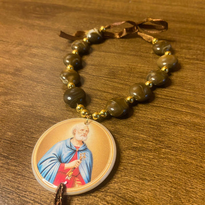 DEZENA PEDRARIAS MEDALHÃO DE RESINADO  SÃO PEDRO  17MM (1 UNIDADE)