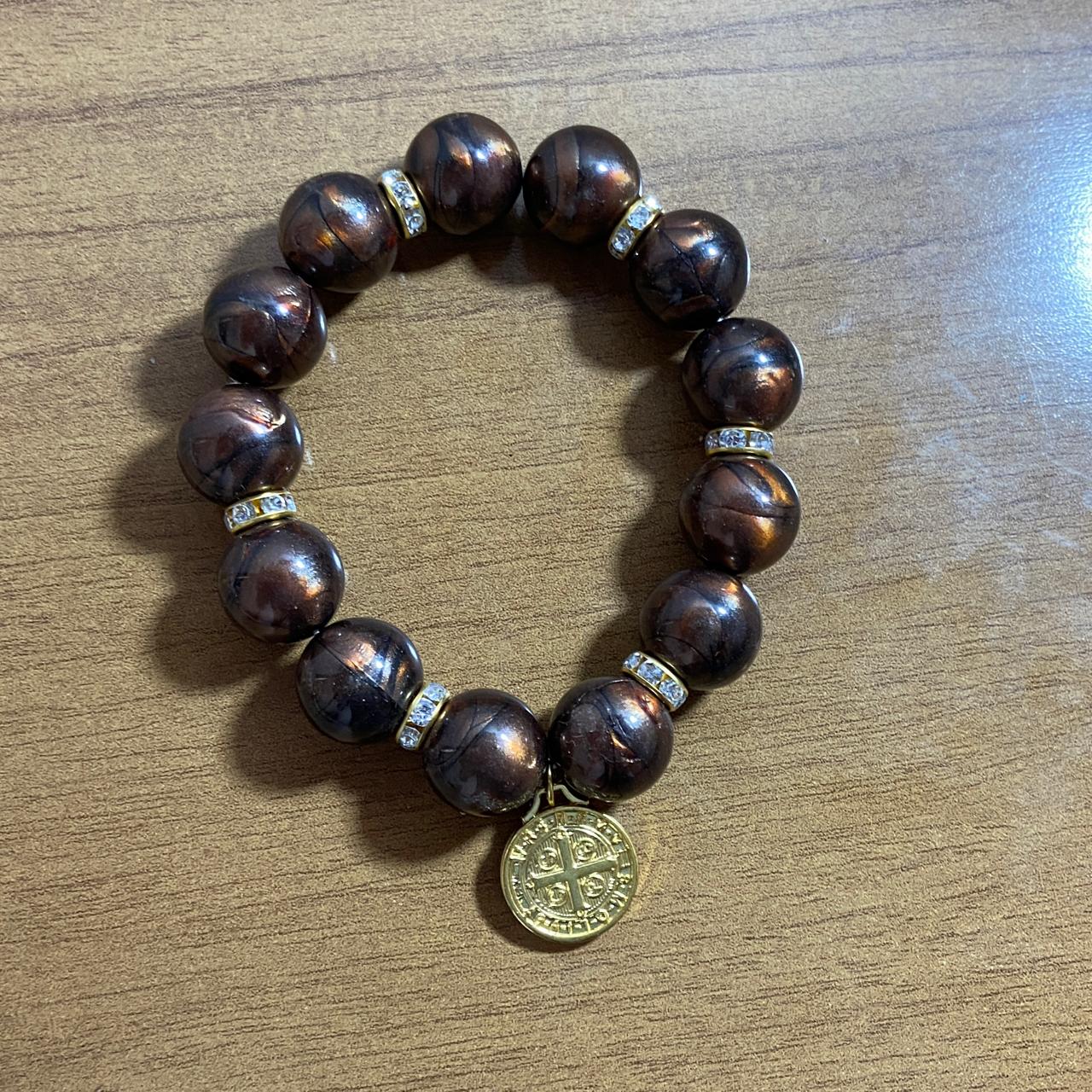 PULSEIRA PÉROLA MEDALHA DE SÃO BENTO 10MM MOD-1 (03 UNIDADES)