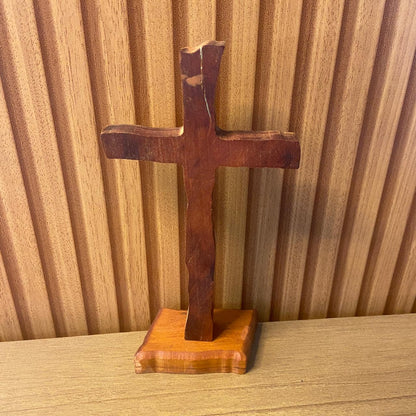 CRUCIFIXO MADEIRA DE MESA ONDULADO 20,5CM (1 UNIDADE)