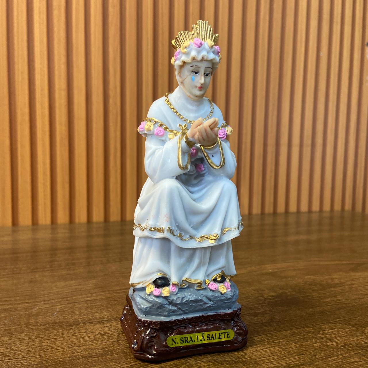 IMAGEM DE RESINA NACIONAL NOSSA SENHORA DE SALETTE CHORANDO 16,5CM (1 UNIDADE)