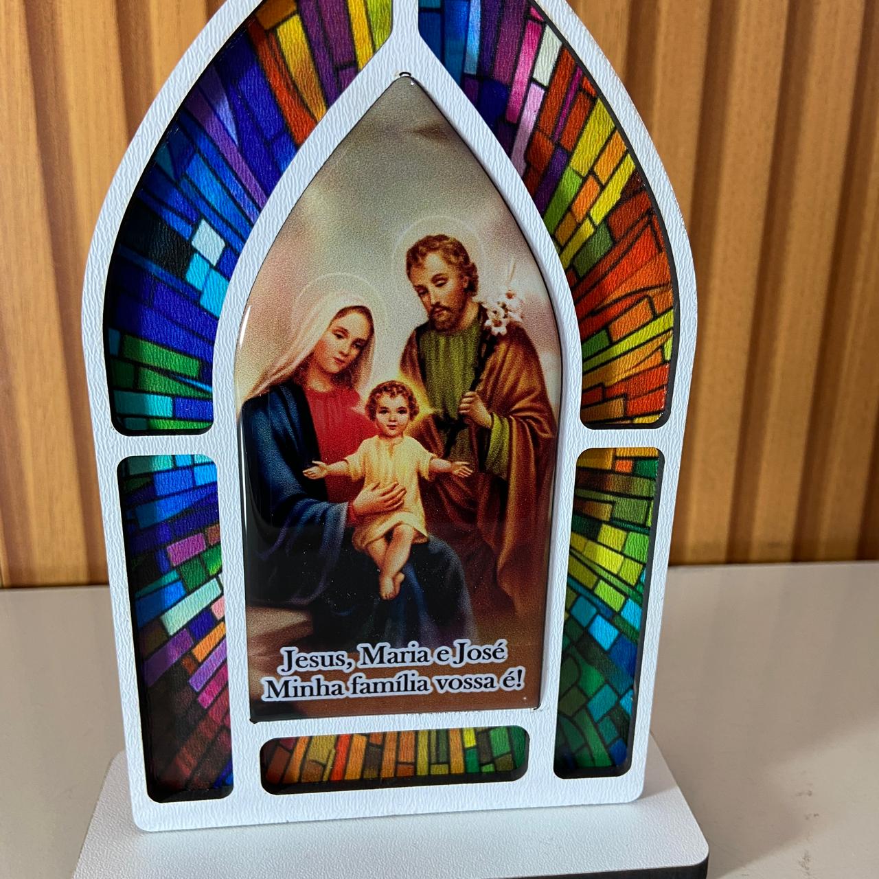 CAPELA MDF VITRAL SAGRADA FAMÍLIA 18CM (1 UNIDADE)