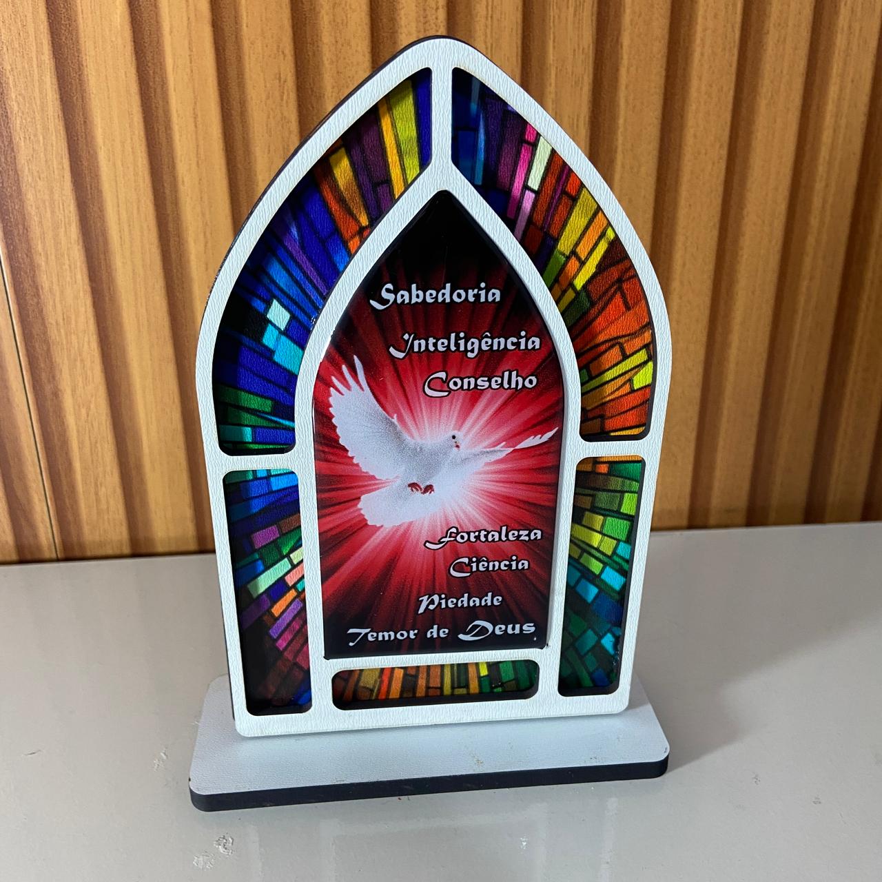 CAPELA MDF VITRAL DIVINO ESPÍRITO SANTO 18CM (1 UNIDADE)