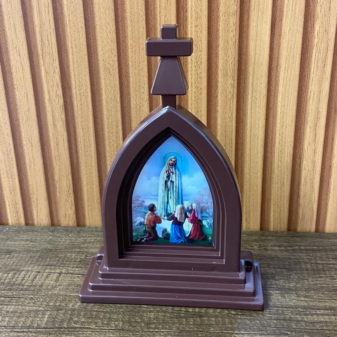 CAPELA ACRÍLICA G NOSSA SENHORA DE FÁTIMA MARROM 18X12CM (1 UNIDADE)