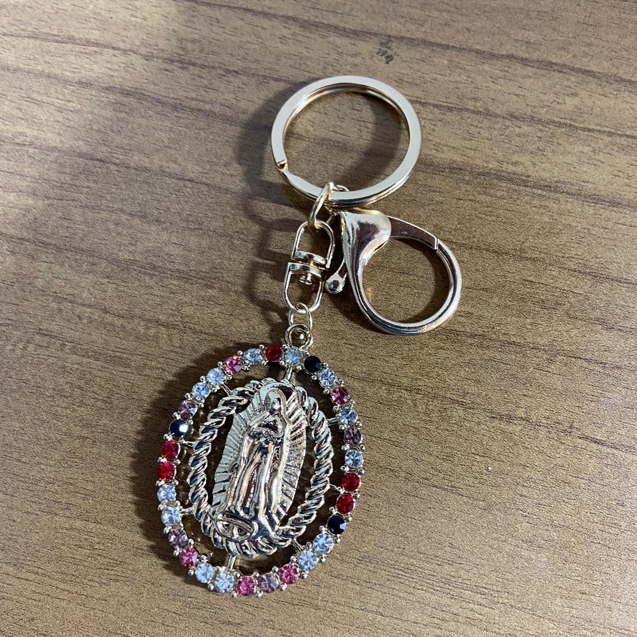 CHAVEIRO LUXO NOSSA SENHORA DE GUADALUPE COM STRASS COLORIDO  (6 UNIDADES)