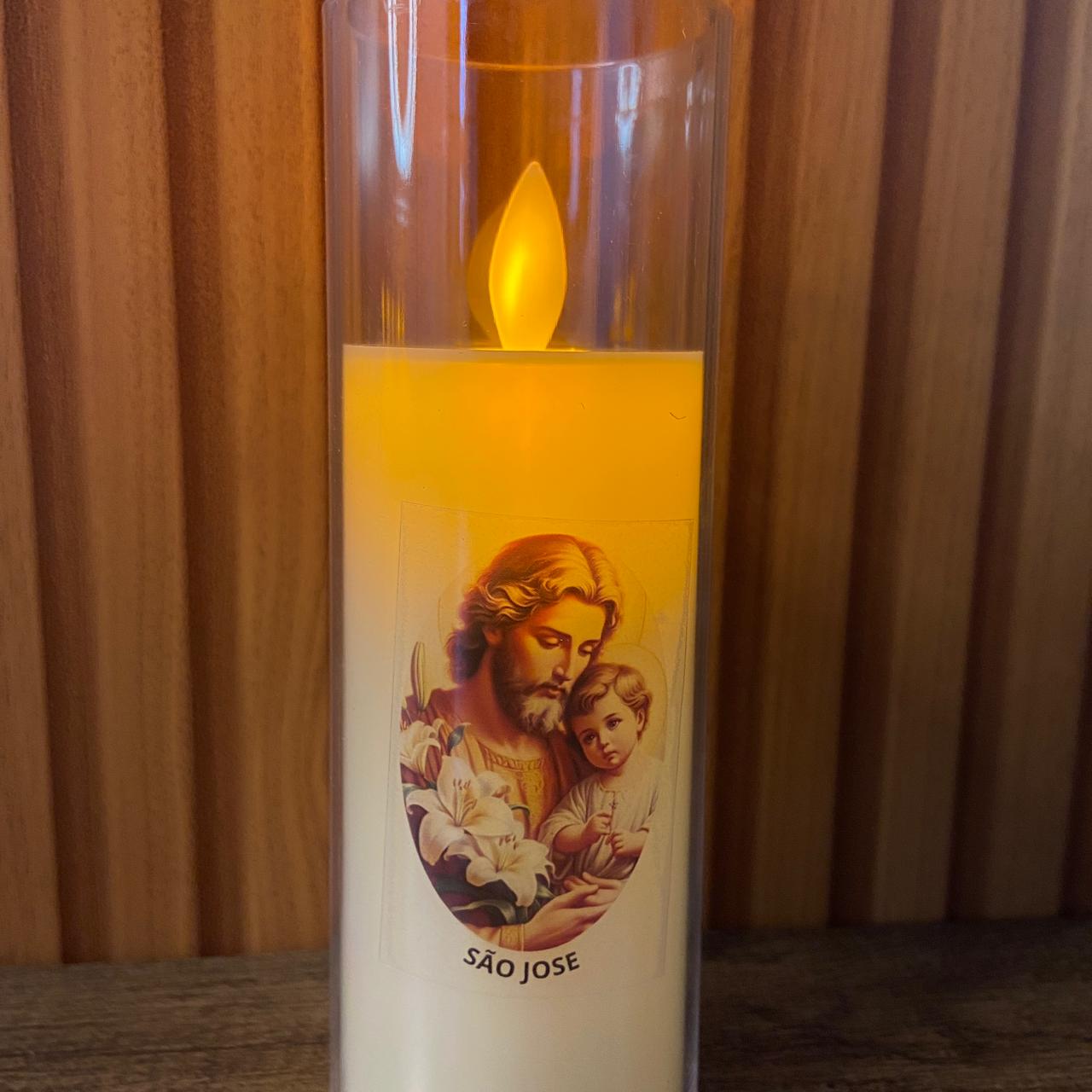 VELA ELETRÔNICA NO COPO DE ACRÍLICO SÃO JOSÉ 15CM (1 UNIDADE)