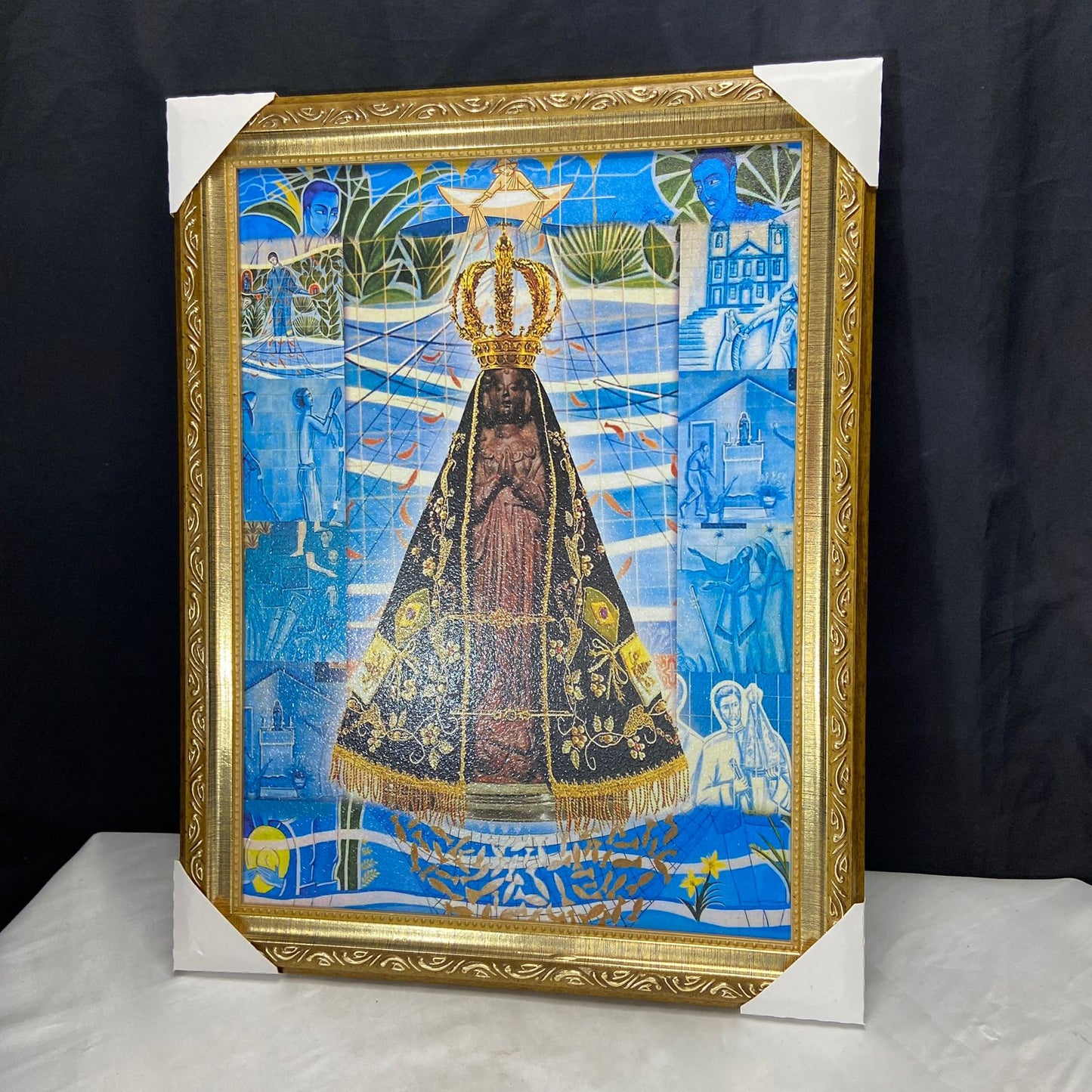 QUADRO COM MOLDURA RESINADO NOSSA SENHORA APARECIDA 45CMX35CM (1 UNIDADE)