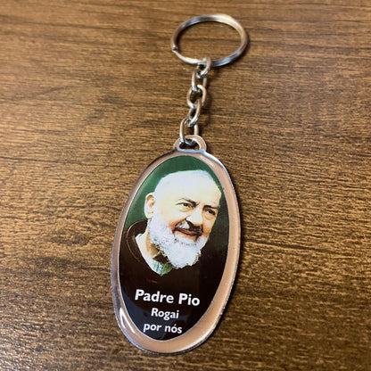 CHAVEIRO METAL OVAL RESINADO SÃO PADRE PIO  (6 UNIDADES)