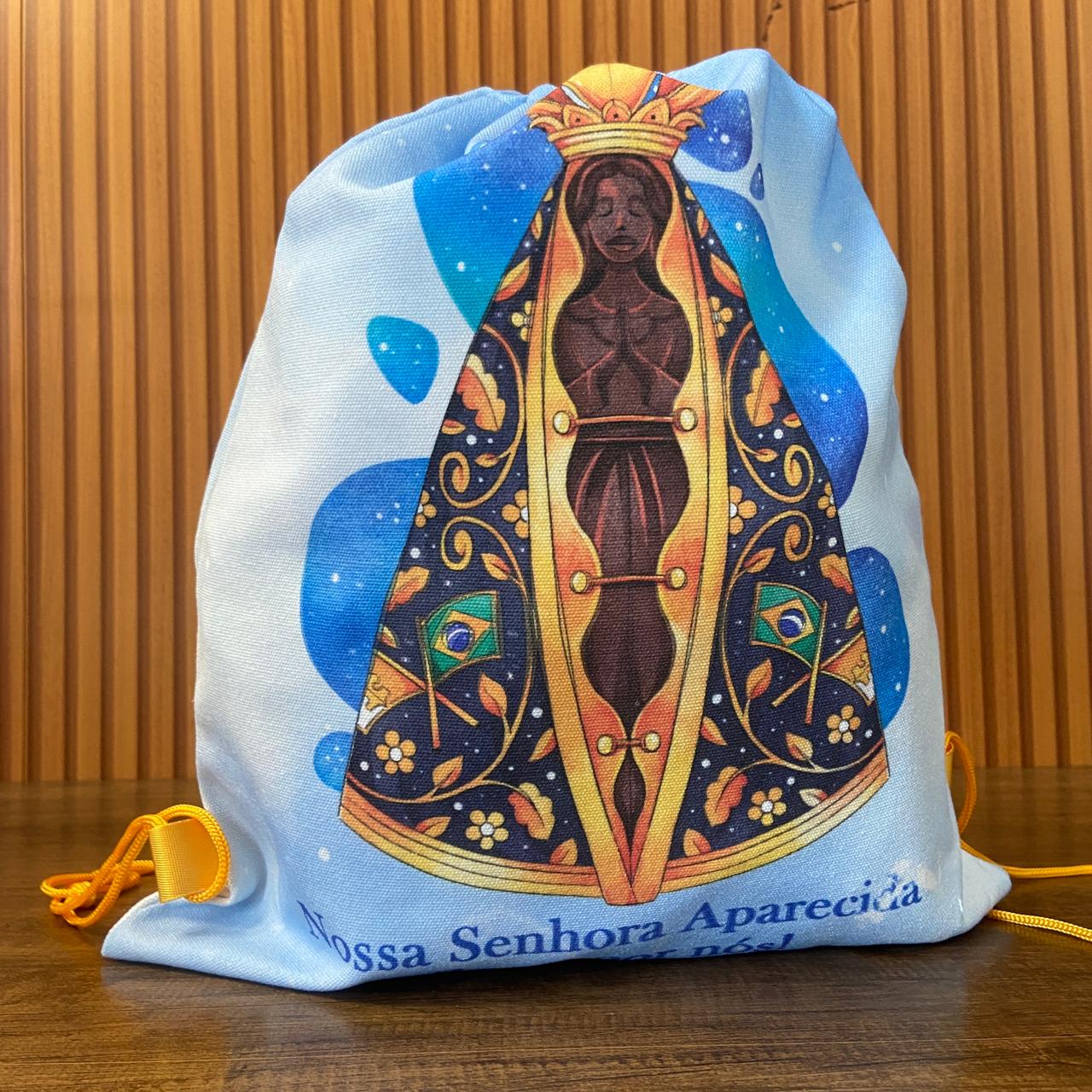 MOCHILA SACO NOSSA SENHORA APARECIDA 39,5x35,5CM  - MOD1 (1 UNIDADE)