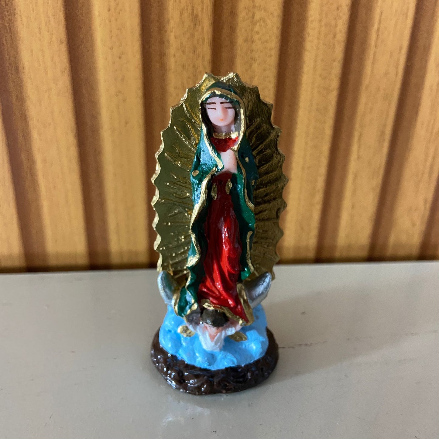 IMAGEM DE RESINA NACIONAL NOSSA SENHORA DE GUADALUPE 07CM (6 UNIDADES)