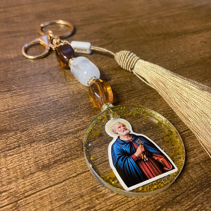CHAVEIRO DE PEDRARIAS SÃO PEDRO  EM RESINA (1 UNIDADE)