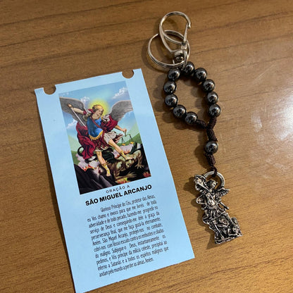 CHAVEIRO DEZENA HEMATITA COM MOSQUETE SÃO MIGUEL ARCANJO (3 UNIDADES)