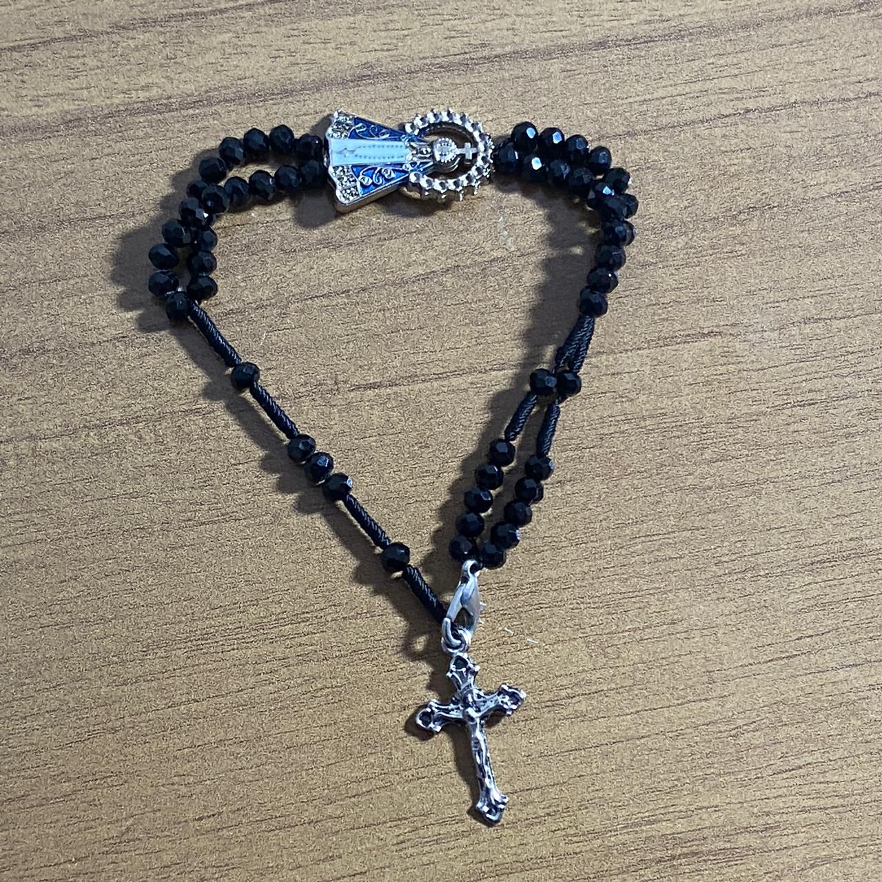 TERÇO PULSEIRA CRISTAL NOSSA SENHORA APARECIDA PRETO  (3 UNIDADES)
