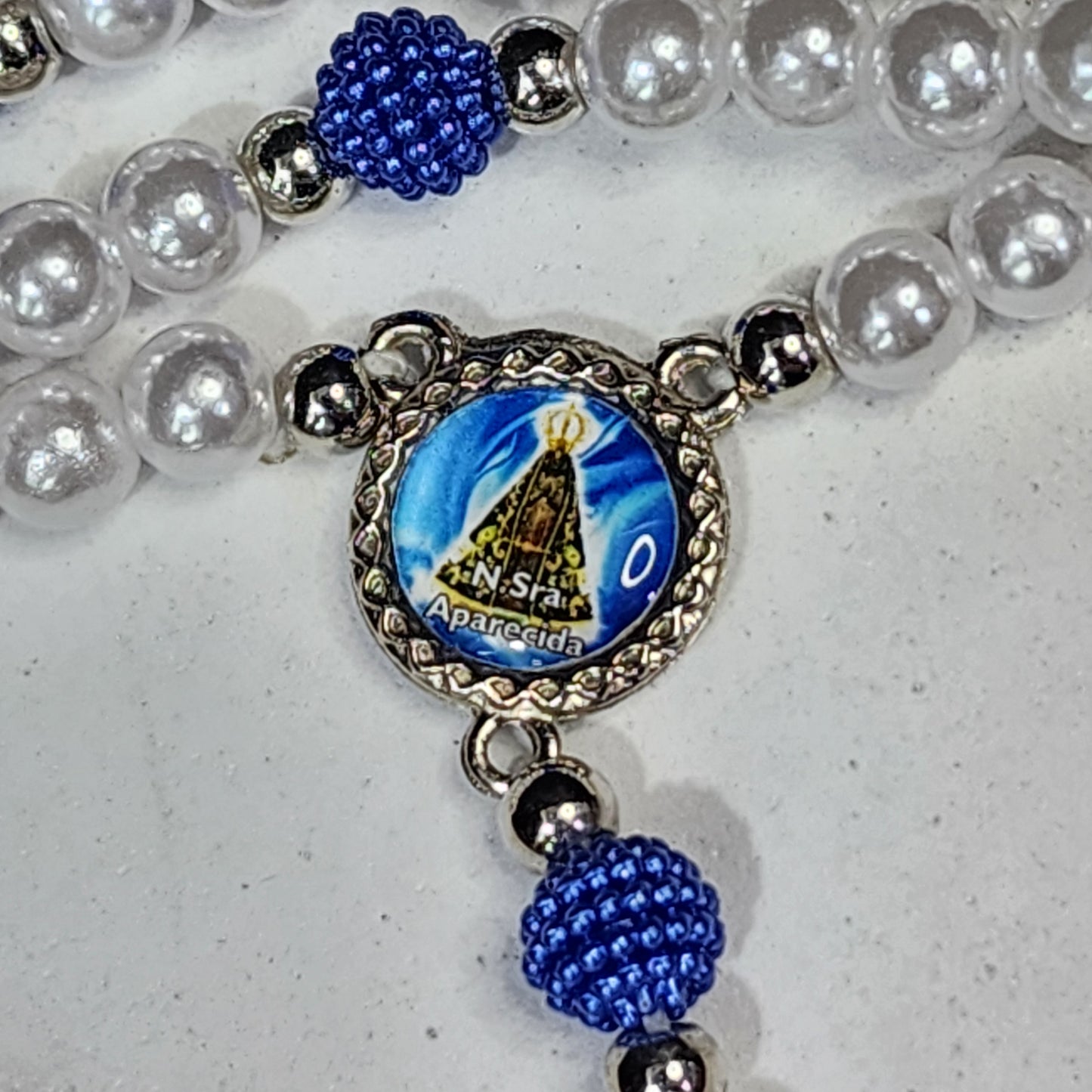 ROSÁRIO PÉROLA BRANCA NOSSA SENHORA APARECIDA 8MM MOD2 (1 UNIDADE)