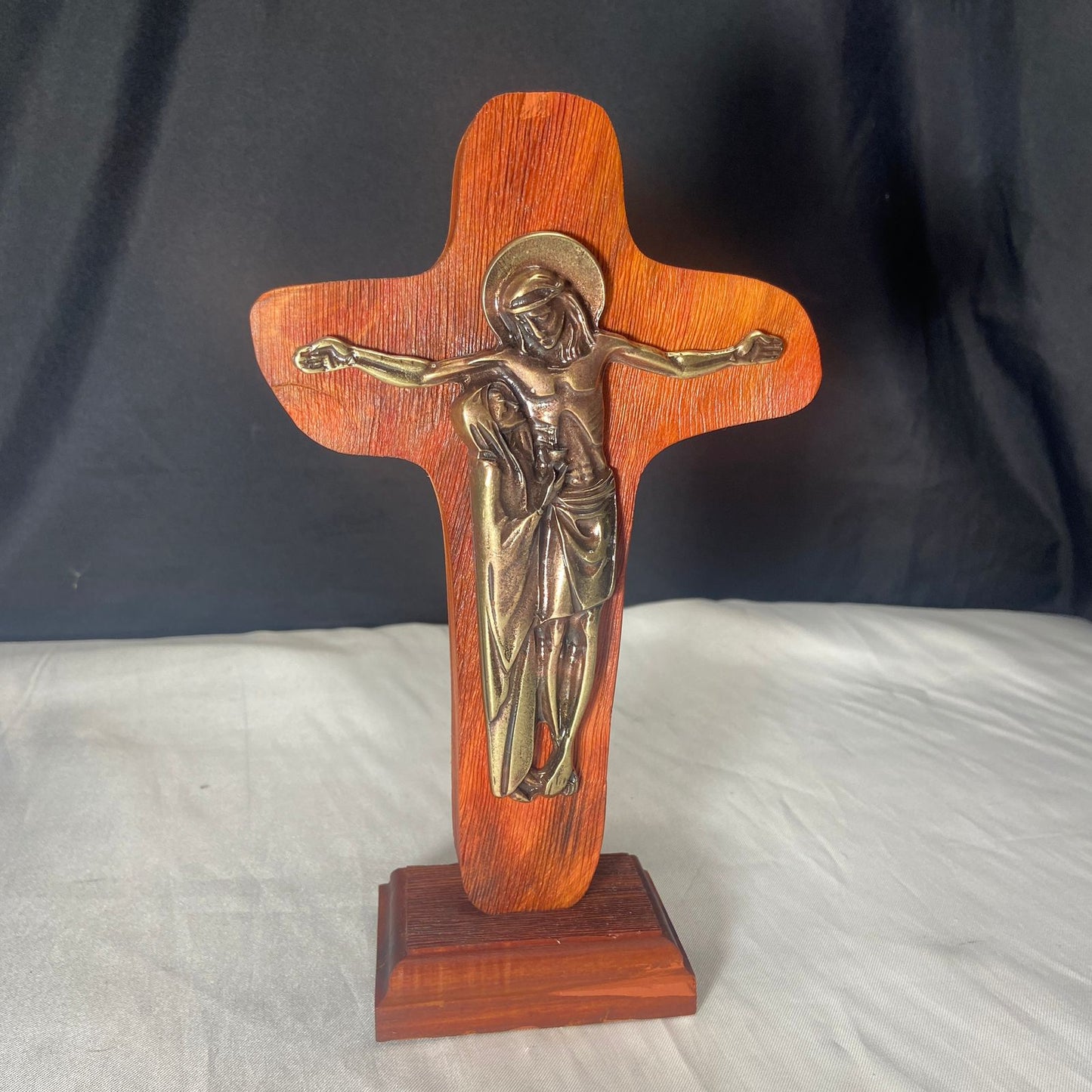 CRUCIFIXO MADEIRA DE MESA DA UNIDADE 22CM (1 UNIDADE)