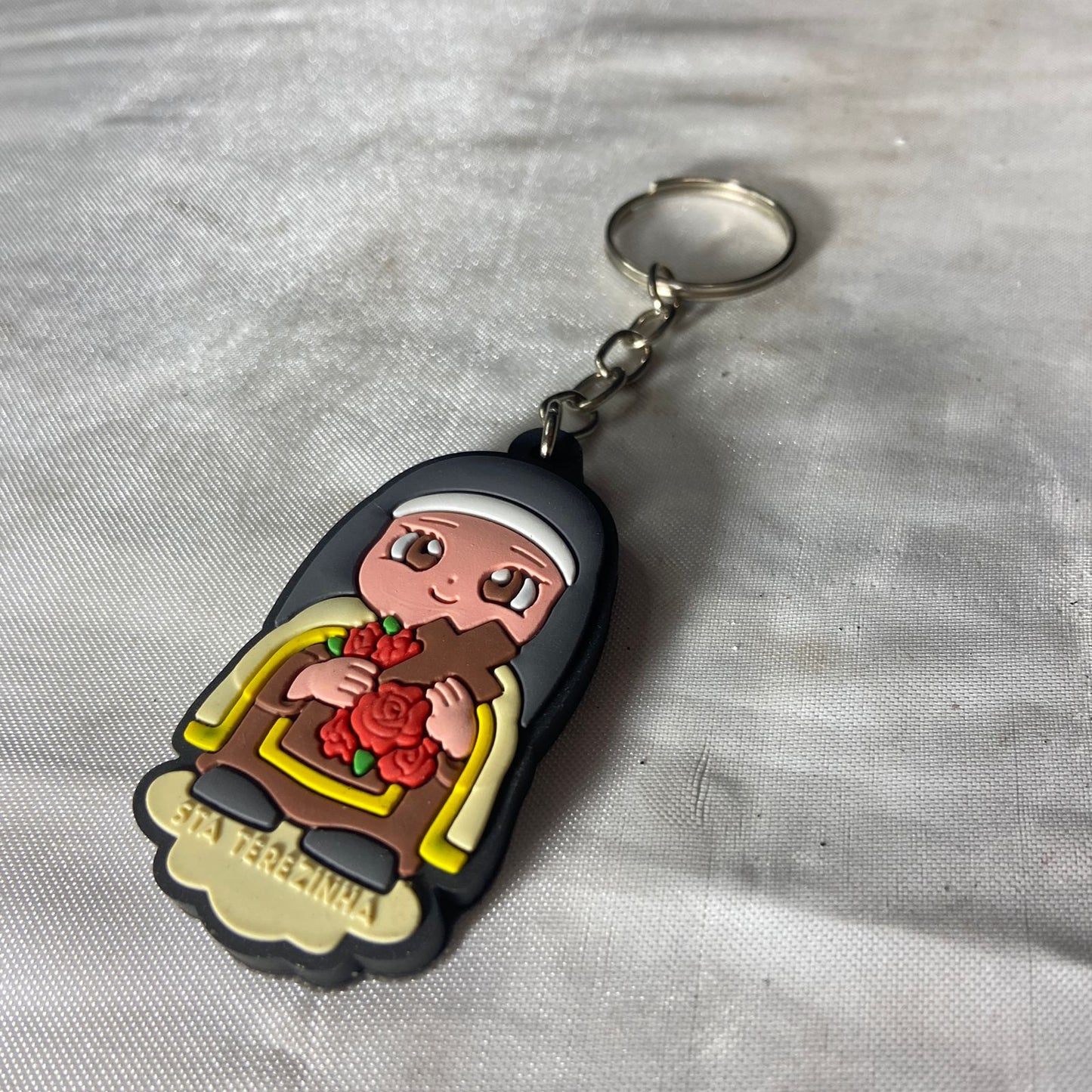 CHAVEIRO EMBORRACHADO SANTA TERESINHA MOD2 (12 UNIDADES)