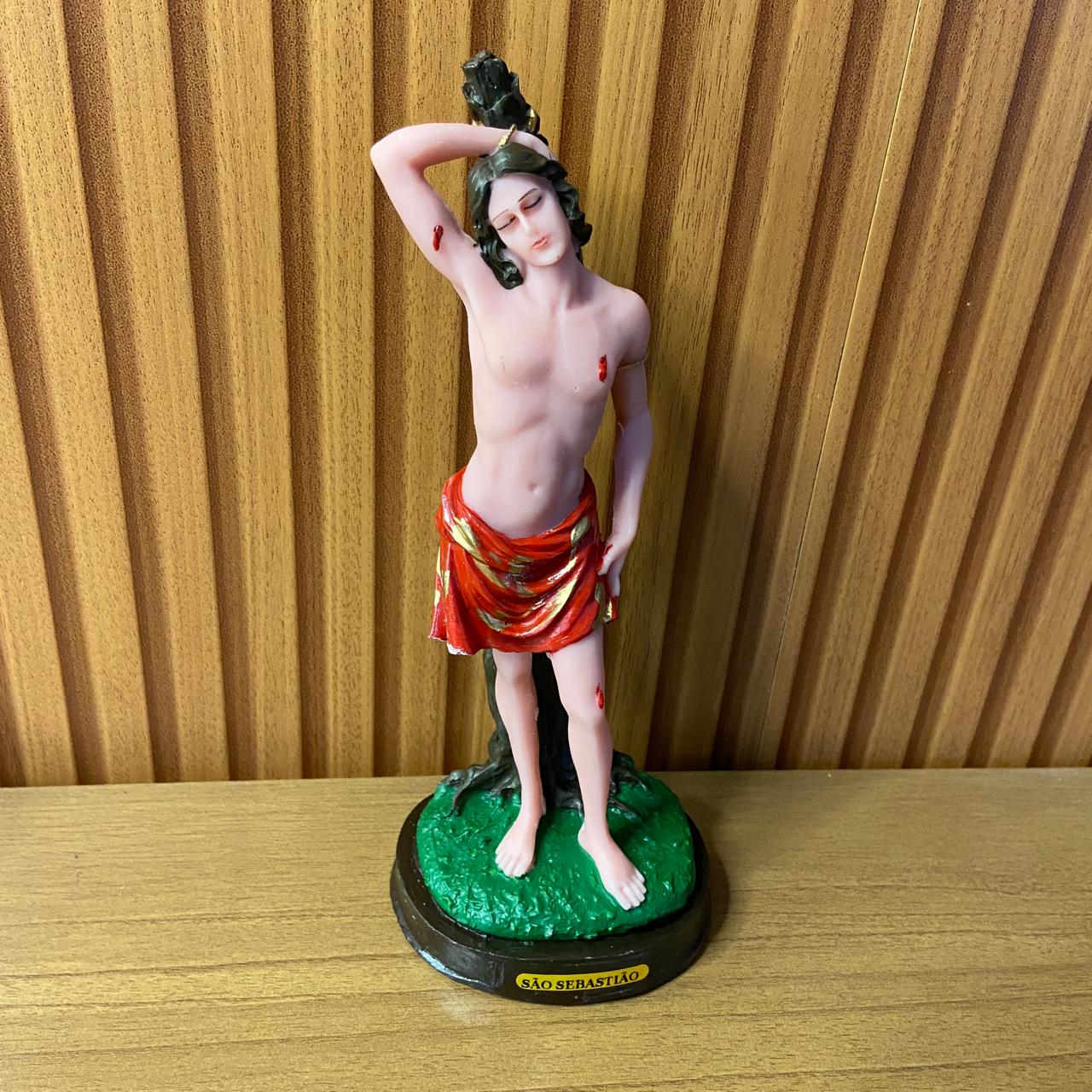 IMAGEM DE RESINA NACIONAL SÃO SEBASTIÃO 20CM (1 UNIDADE)