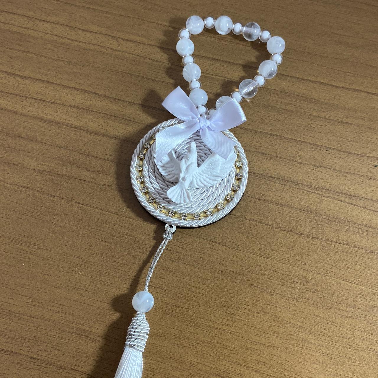 DEZENA PÉROLA MEDALHÃO DIVINO ESPÍRITO SANTO DE RESINA 12MM (1 UNIDADE)