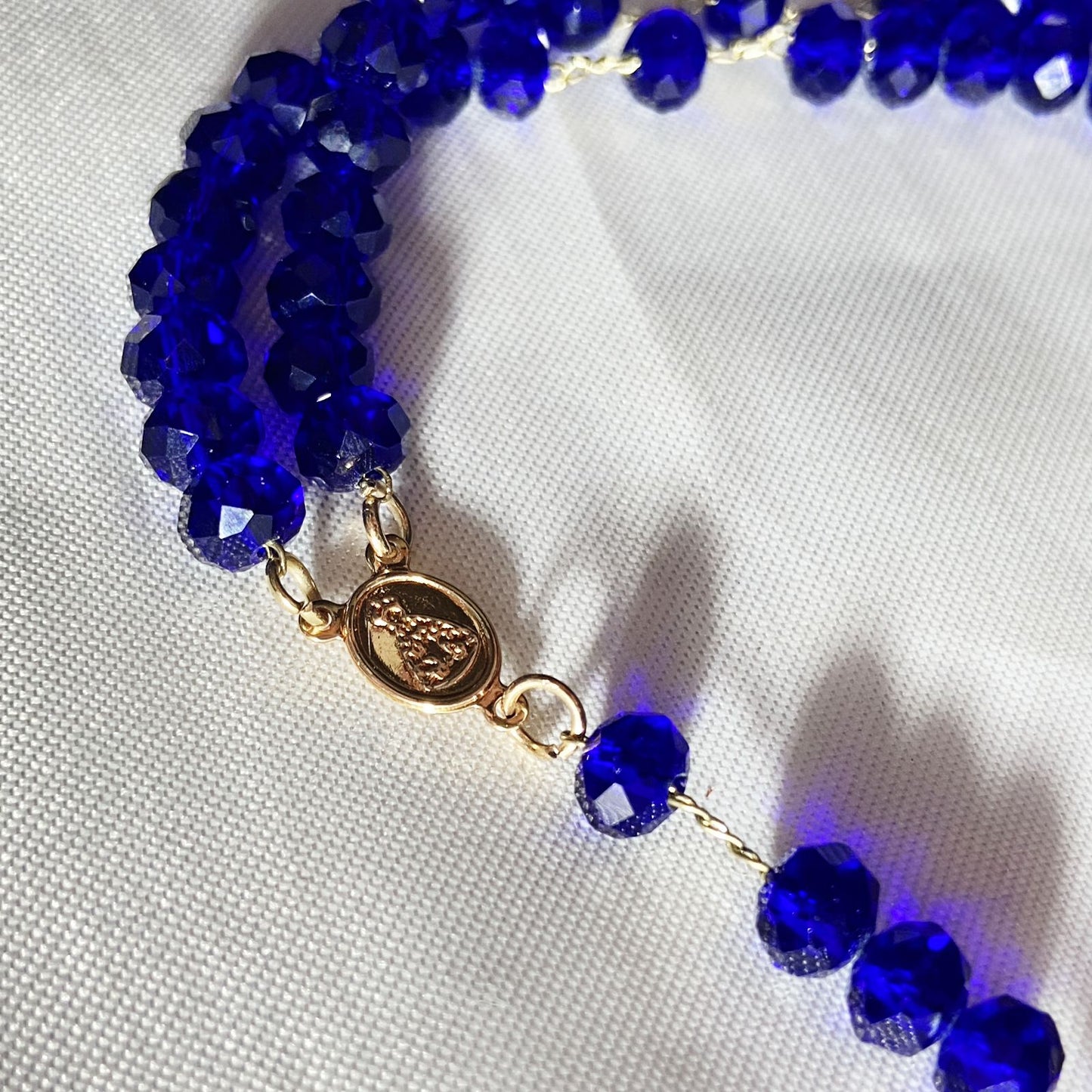 TERÇO PULSEIRA CRISTAL AZUL  (3 UNIDADES)