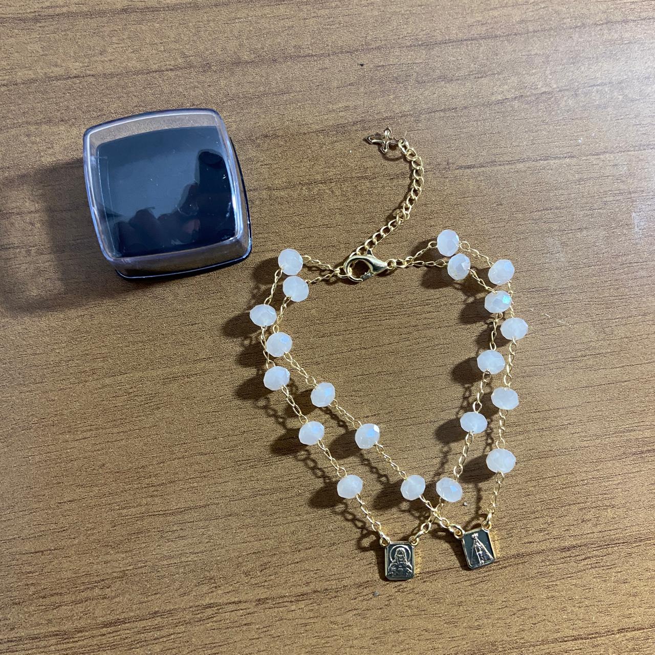 PULSEIRA ESCAPULARIO CRISTAL CREME (3 UNIDADES)