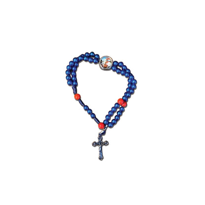 TERÇO PULSEIRA PÉROLA AZUL COM MEDALHA RESINADA SÃO JORGE (6 UNIDADES)