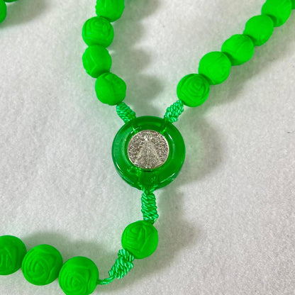 TERÇO CONTA DE ROSAS  VERDE 8MM(6 UNIDADES)