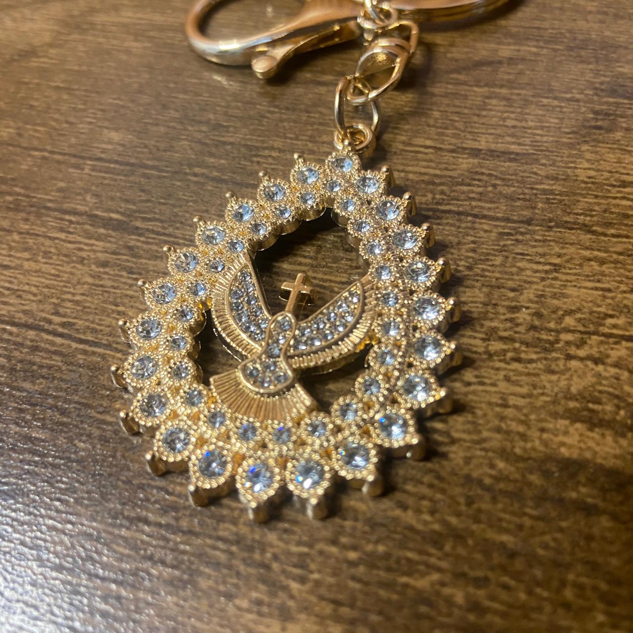 CHAVEIRO LUXO DIVINO ESPÍRITO SANTO GOTA COM STRASS  (6 UNIDADES)
