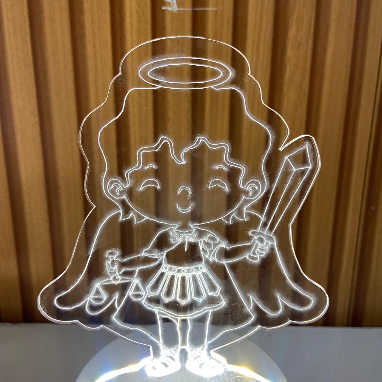 ABAJUR COM LED SÃO MIGUEL ARCANJO 18,5CM (1 UNIDADE)