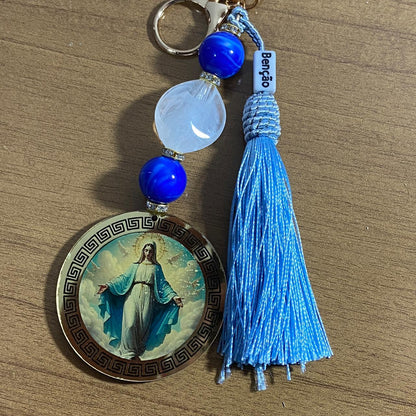CHAVEIRO DE PEDRARIAS NOSSA SENHORA DAS GRAÇAS EM ACRÍLICO (1 UNIDADE)
