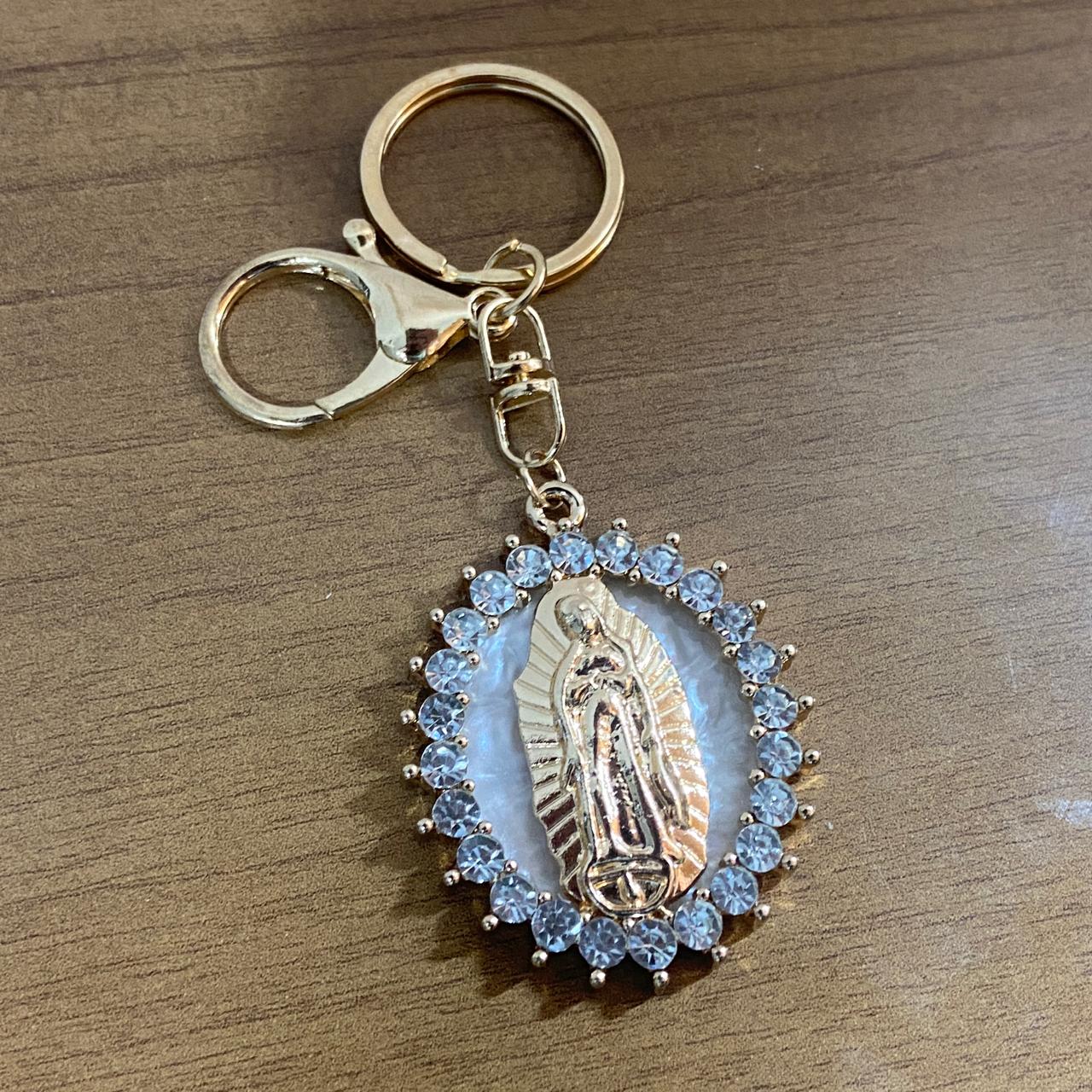 CHAVEIRO LUXO NOSSA SENHORA DE GUADALUPE MADREPÉROLA COM STRASS MOD2 (6 UNIDADES)