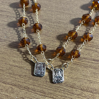 PULSEIRA ESCAPULARIO CRISTAL CARAMELO (3 UNIDADES)