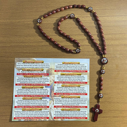 TERÇO DE MADEIRA SÃO MIGUEL ARCANJO 7 MEDALHAS 8MM MOD2 (3 UNIDADES)